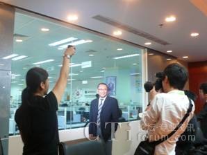 wFϯCEOSЙУӛ߈FB\IĹr